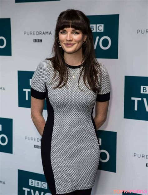 aisling bea nude|Aisling Bea nude scenes < ANCENSORED.